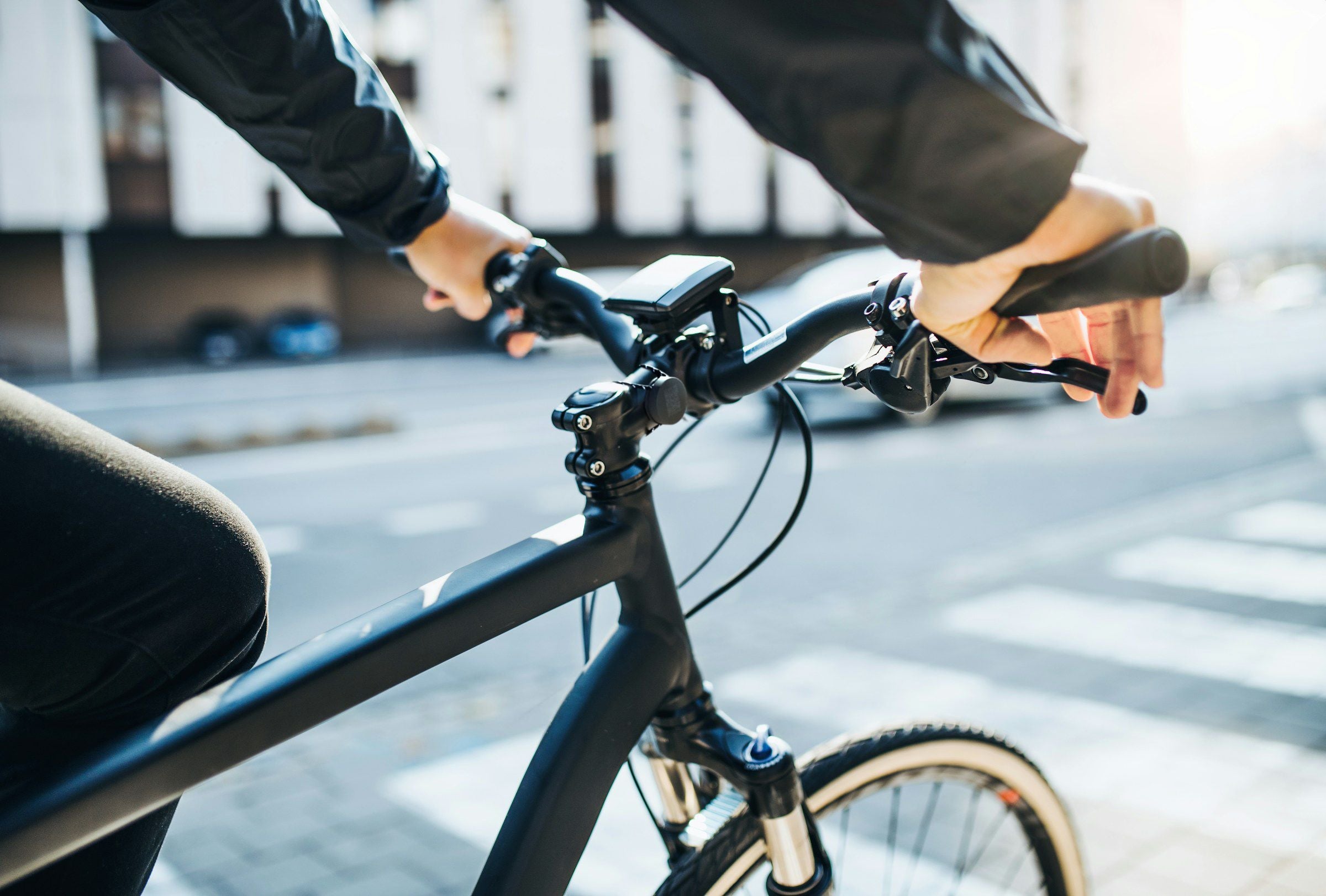 Back-to-School with Smart Essentials: Protect Every Item with Roam Tracking.